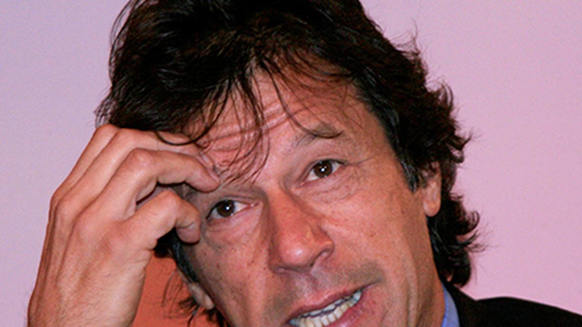 Former Australian Cricket Captains Urge Foreign Minister to Intervene on Imran Khan's Health