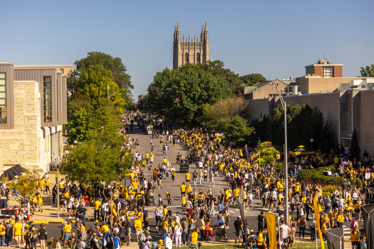 Schools Across the Country Celebrate Annual Homecoming Traditions With Parades and Football