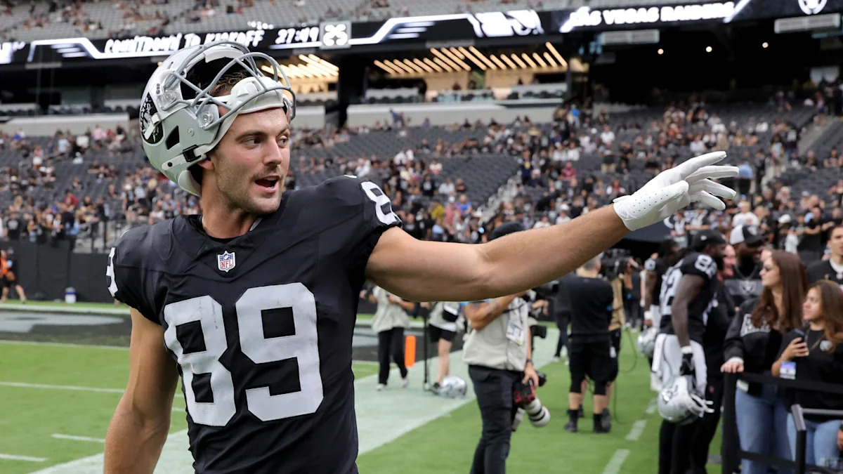 Raiders Face Uncertainty Over Brock Bowers Return As Knee Injury Recovery Continues