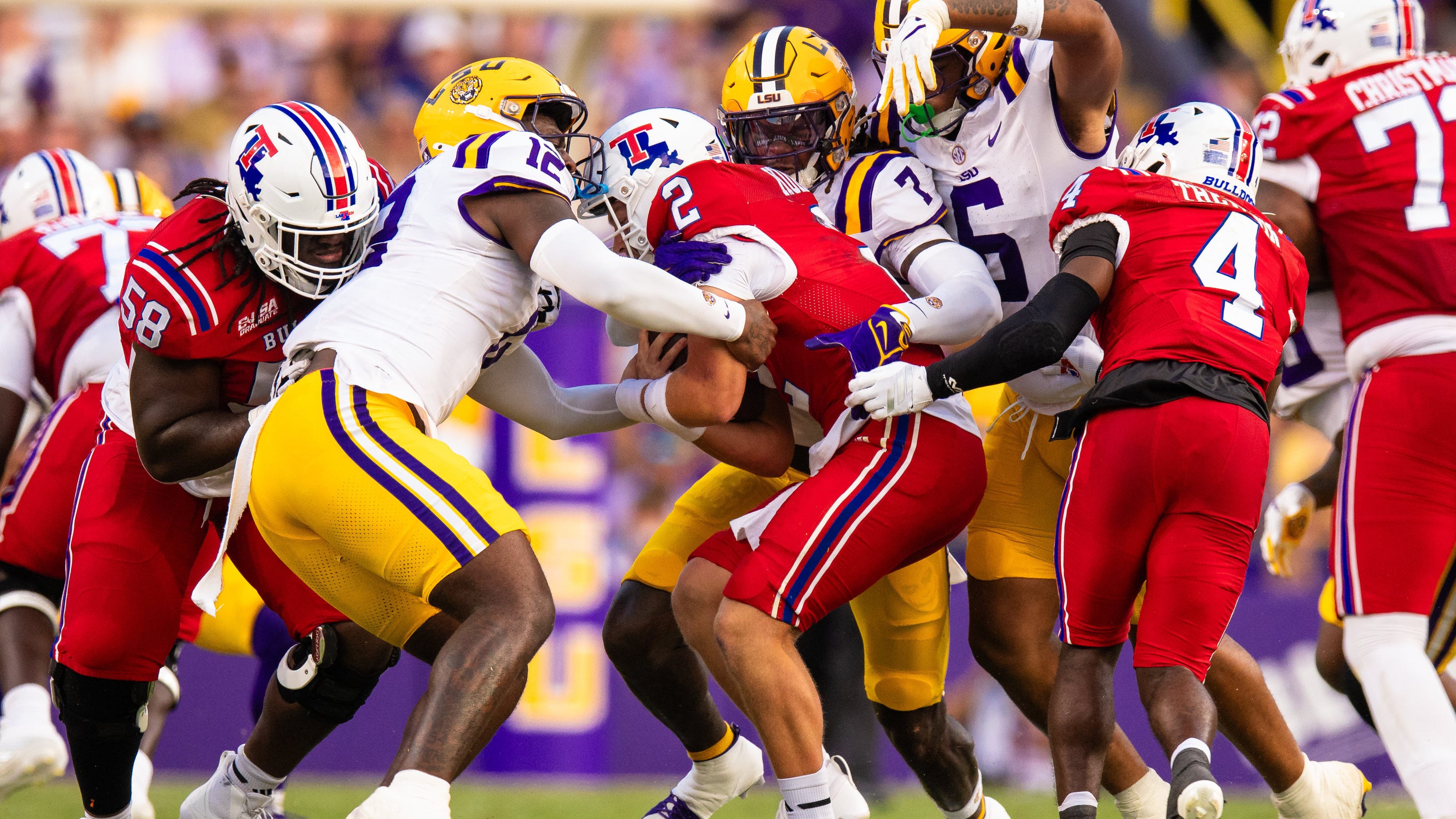 Coinbase Restricts Players and Staff From Trading College Football Prediction Contracts