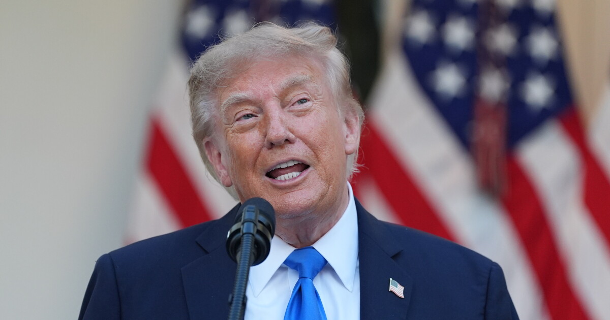 Trump Plans Aggressive 30-Day Campaign Schedule Ahead of Crucial Midterm Elections