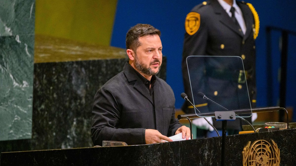 Ukraine Transfers Captured North Korean Prisoners of War to South Korea