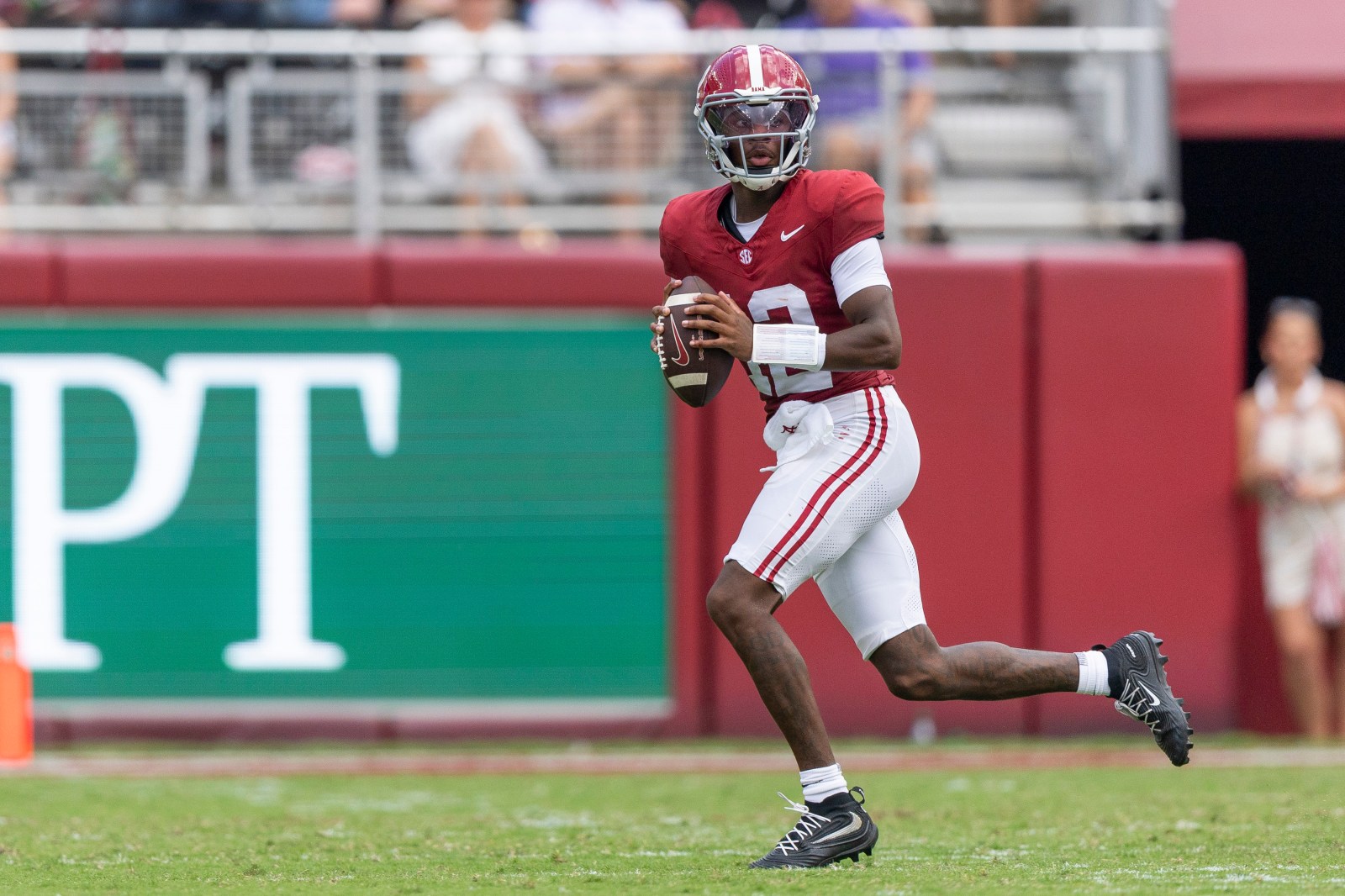 Keelon Russell Shows Dual-Threat Ability as No. 13 Alabama Handles East Carolina