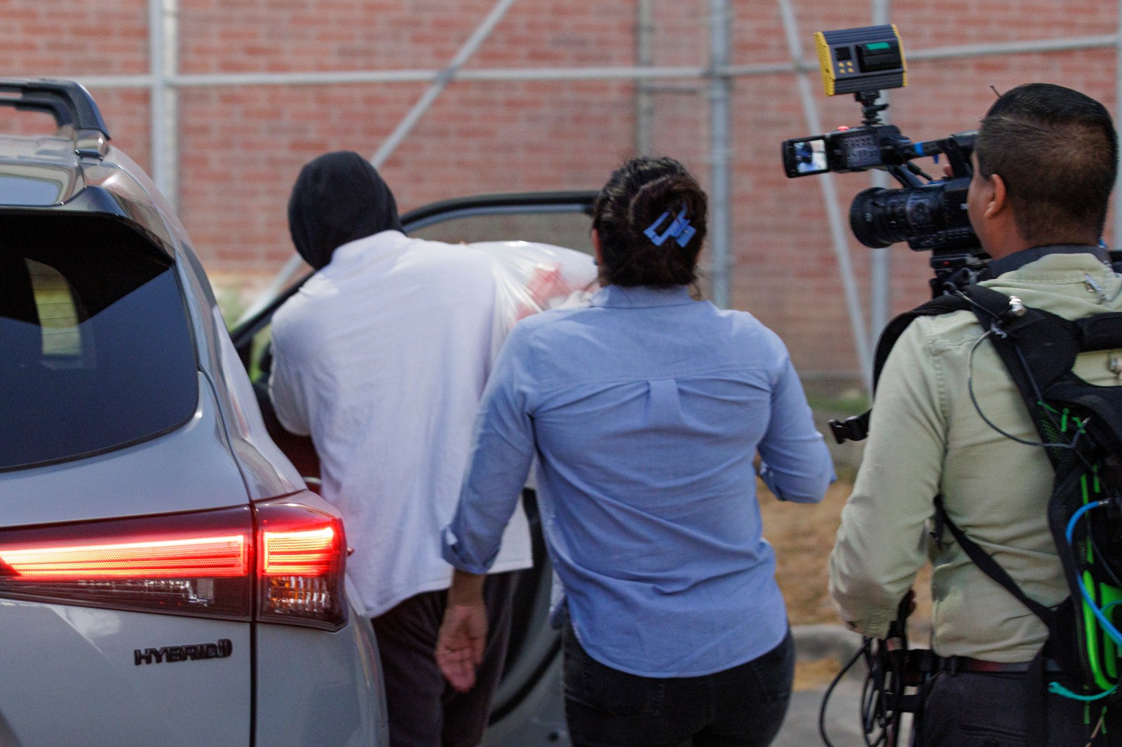 Minnesota Authorities Arrest ICE Agent for Shooting Venezuelan Immigrant in Minneapolis