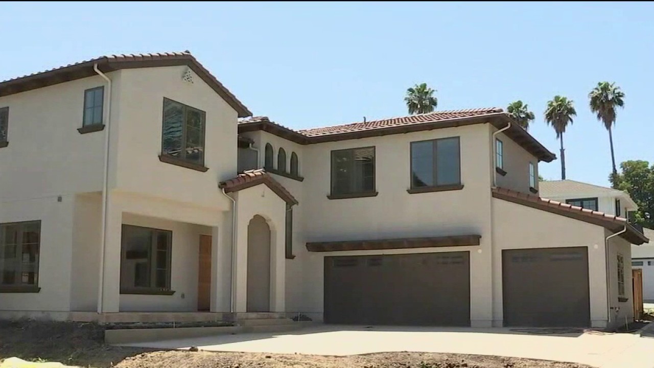 Federal Reserve Interest Rate Hike Threatens Housing Market and Construction Projects