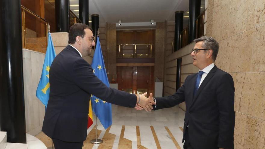 El ministro Bolaños califica a Pedro Sánchez como el mejor presidente de la democracia