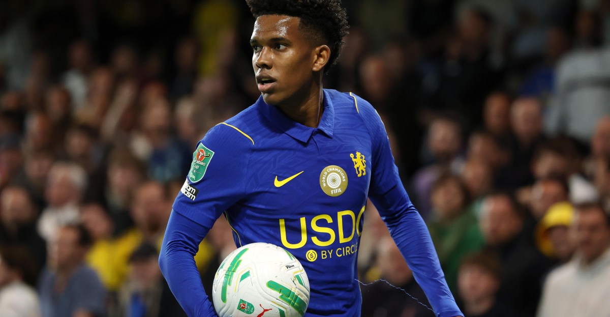 Barcelona closely monitors Chelsea winger Estevao amid growing frustration over limited playing time.