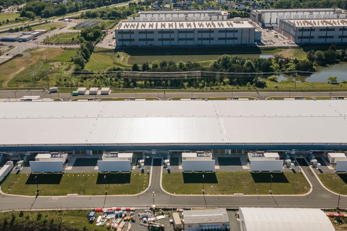 Austrian Residents Protest Google's Planned Data Center Amid Resource and Transparency Concerns