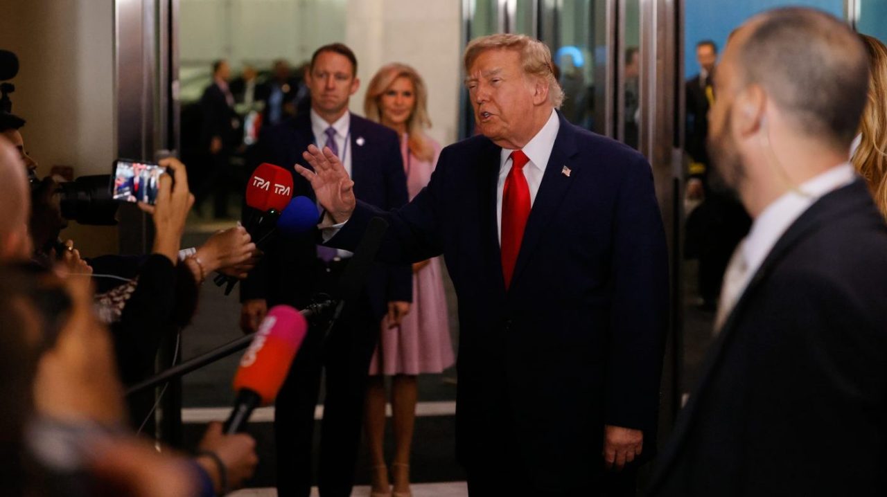 Republican Lawmakers Distance Themselves From Trump Amid Growing Midterm Tensions Over Iran War