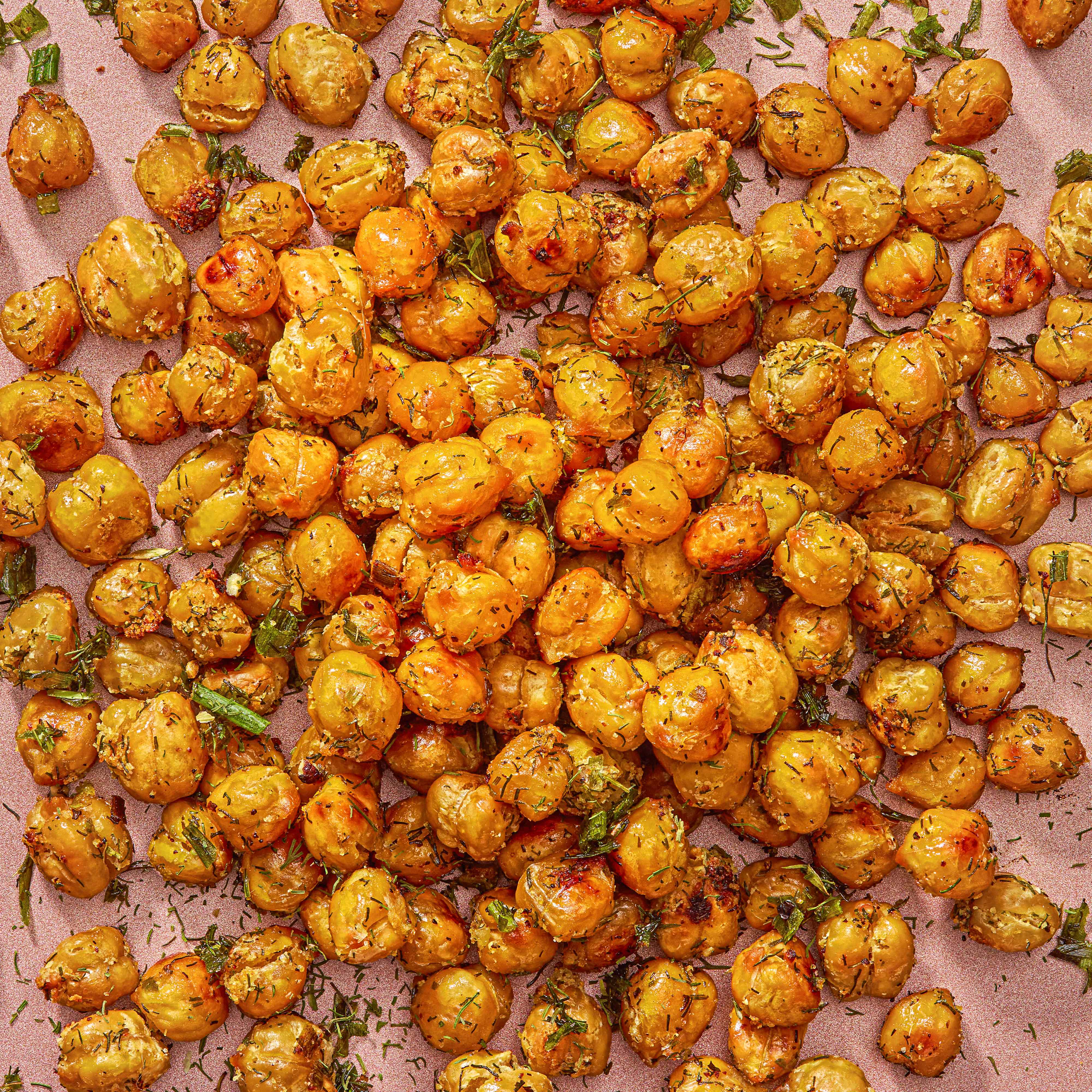 Experts Recommend Fiber-Rich Foods and Simple Daily Habits to Improve Gut Health