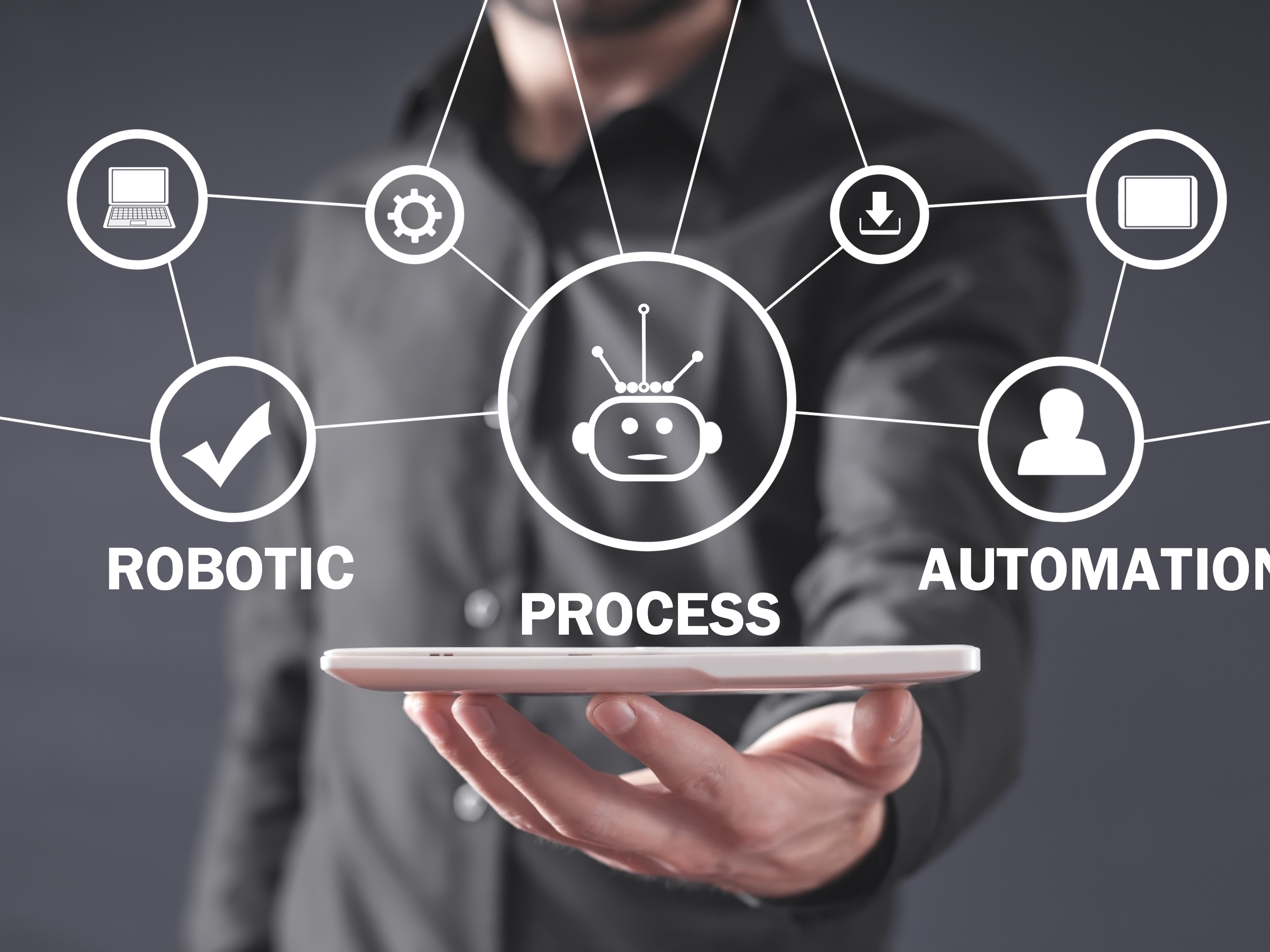 Needham Reitrates Buy Rating on UiPath While Other Analysts Remain Cautious
