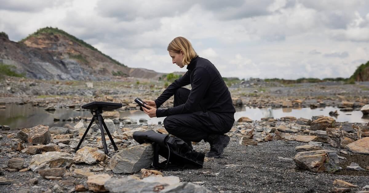 Nokia and ICEYE Plan Secure Sovereign Satellite Networks for European Governments and Defense