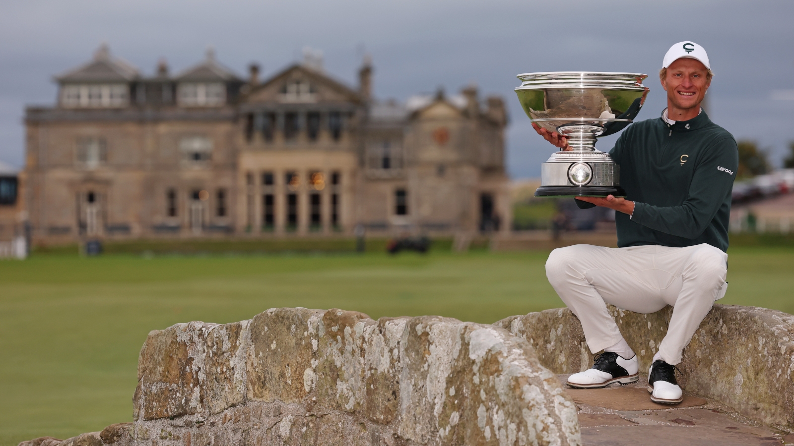 Adrian Meronk wins the Alfred Dunhill Links Championship to secure his European Tour card.