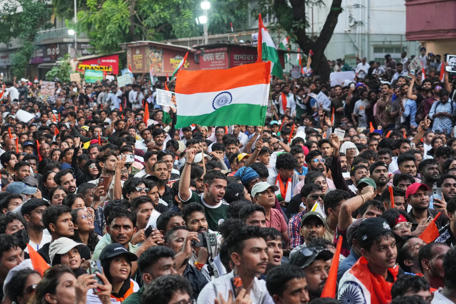Mamata Banerjee and Opposition Leaders Demand Election Commissioner Resignation Over Voter Roll Dispute