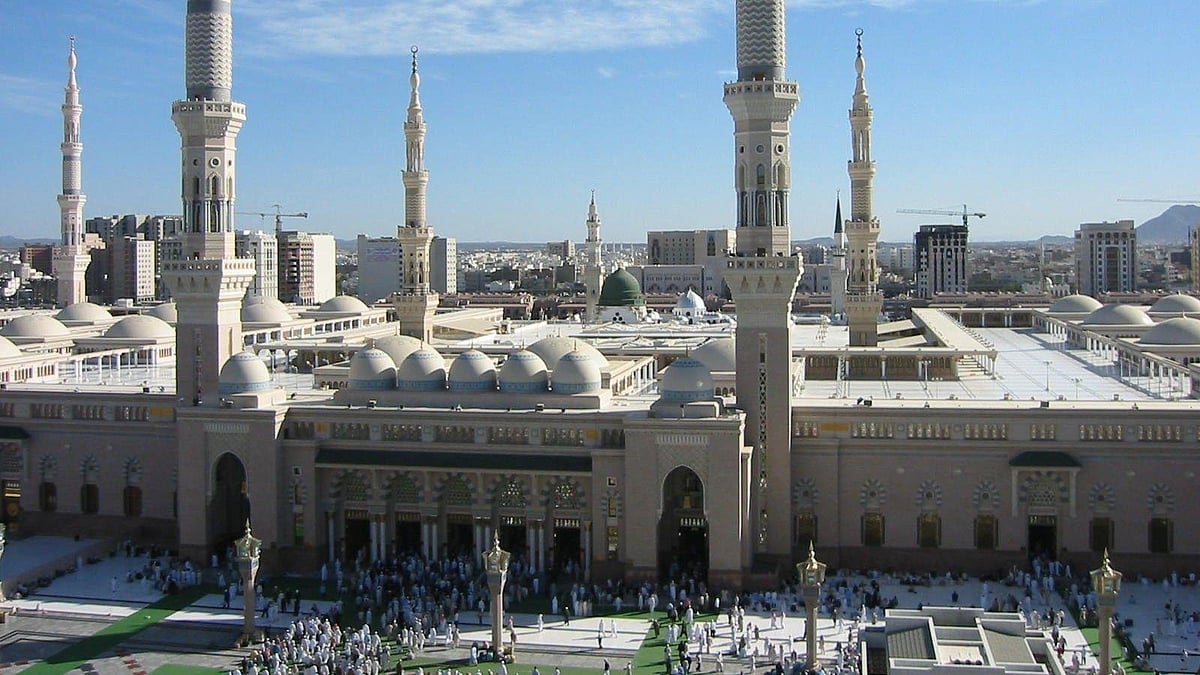 Saudi Arabia accuses Houthi movement of planning drone strike on Medina power station.