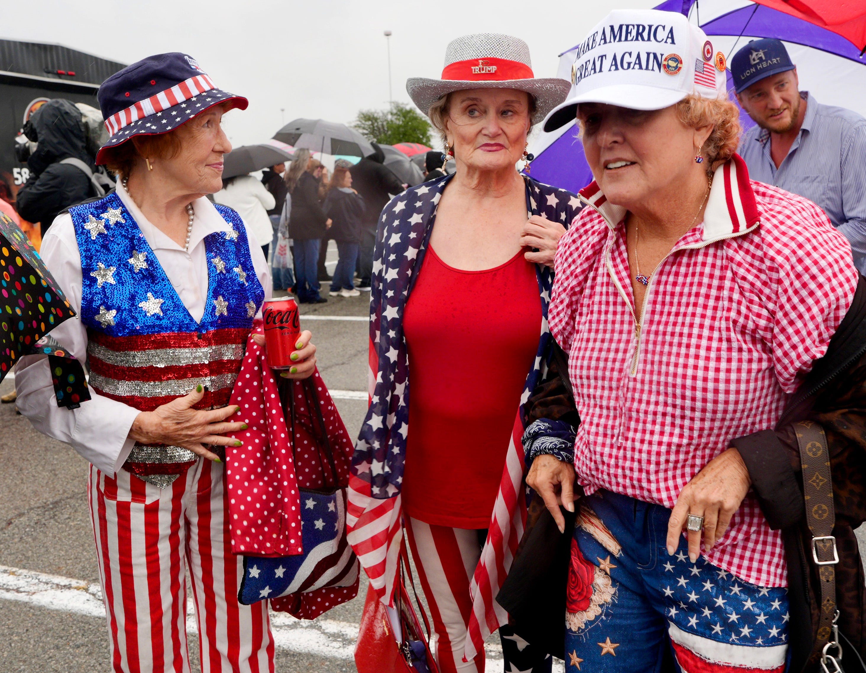 Trump Rallies Oklahoma Republicans Ahead of Midterms Amid New Economic Polls