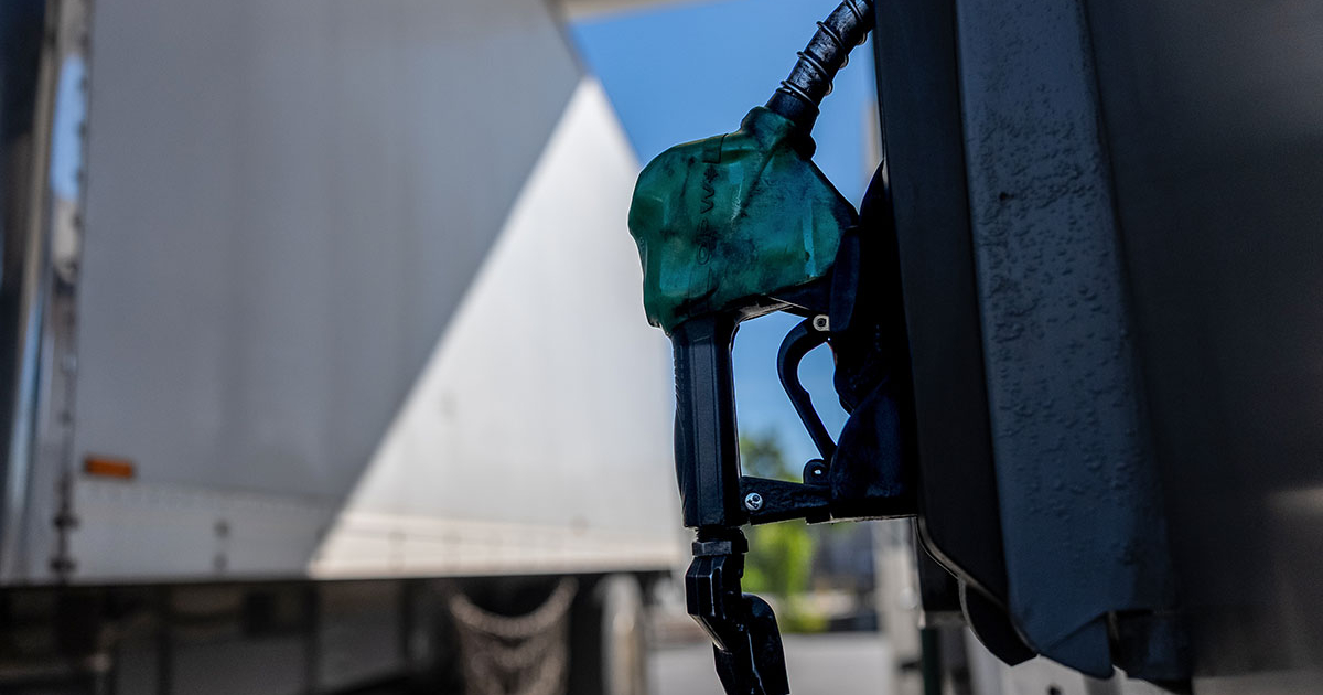 US Weighs Diesel Export Curbs to Lower Domestic Fuel Prices