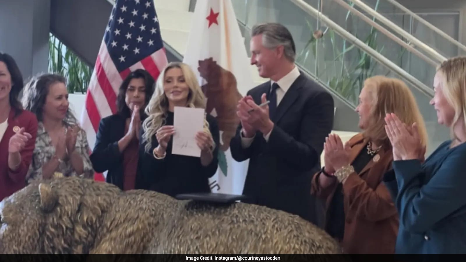 California Governor Signs Law Setting 18 as Absolute Minimum Marriage Age