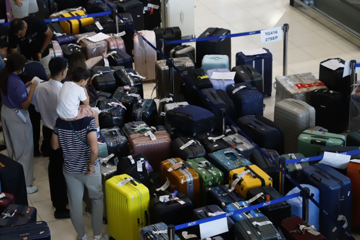 Thai Airways Ousts CEO After Severe Flooding Causes Major Airport Disruptions