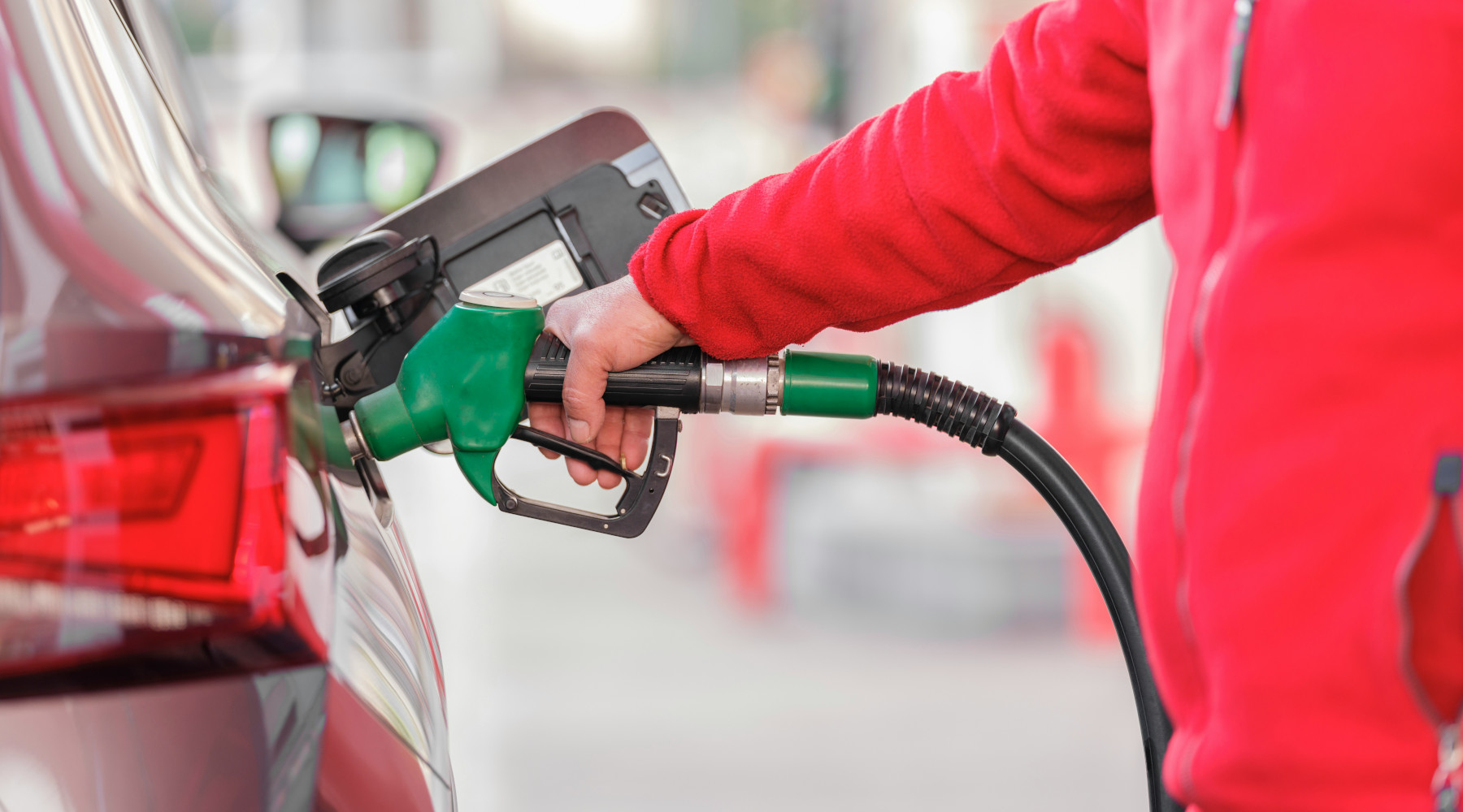 States Waive Lower-Tax Diesel Rules to Ease Harvest Costs Amid High Prices