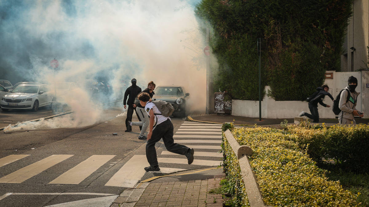 French School Protests Disrupt Hundreds Nationwide After Teen Loses Hand in Clashes