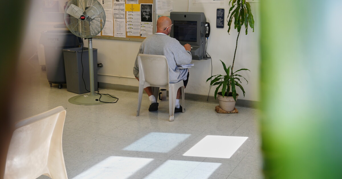 Extreme Summer Heat Threatens Inmates in Aging and Uncooled U.S. Prisons