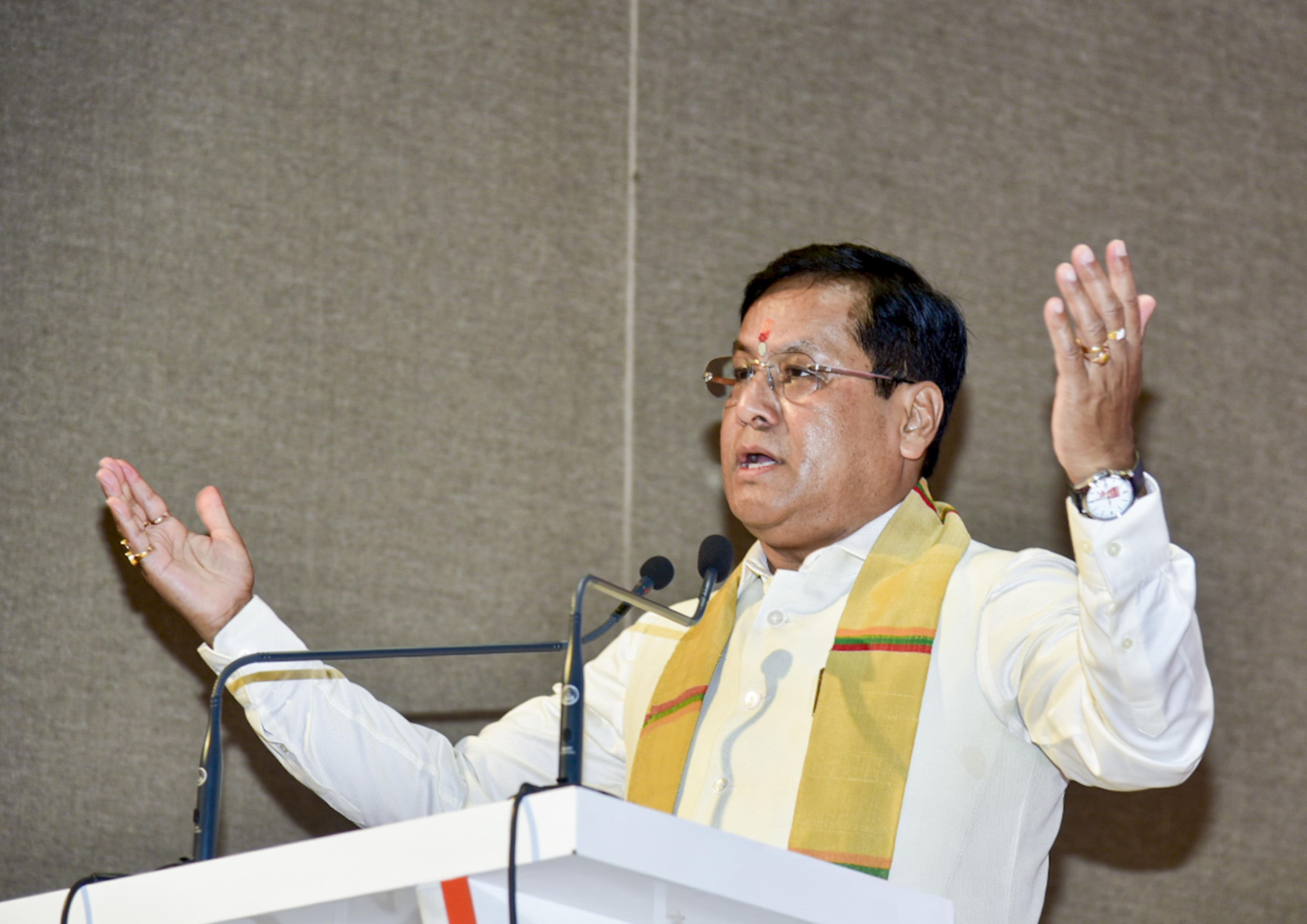 Union Minister Sonowal Urges Shipping Corporation to Lead India Shipbuilding Push