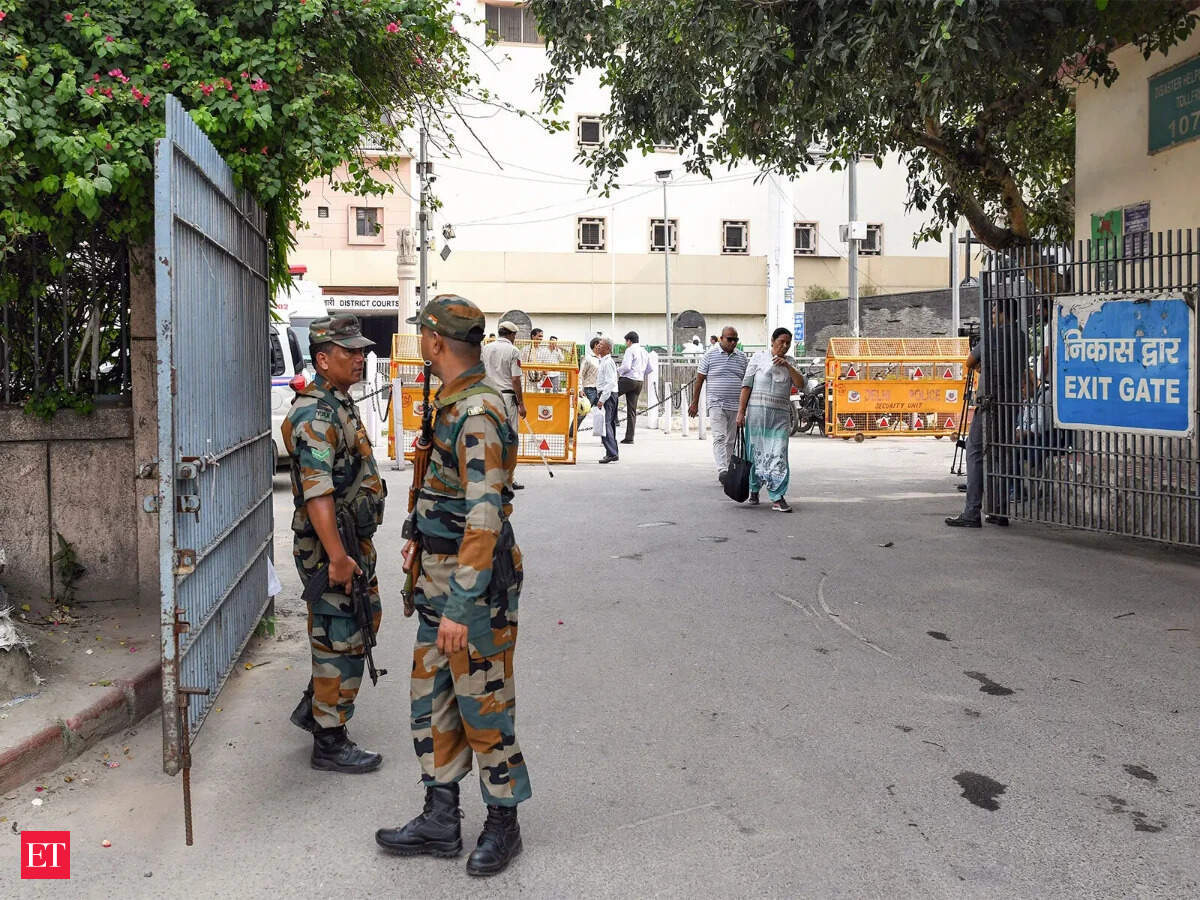 Delhi Court Grants Bail to Seventeen Students and Freelance Journalists Arrested at Protest