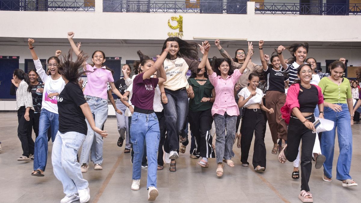 JEE Advanced Report Shows Rising Qualification Rates for Women and Reserved Categories
