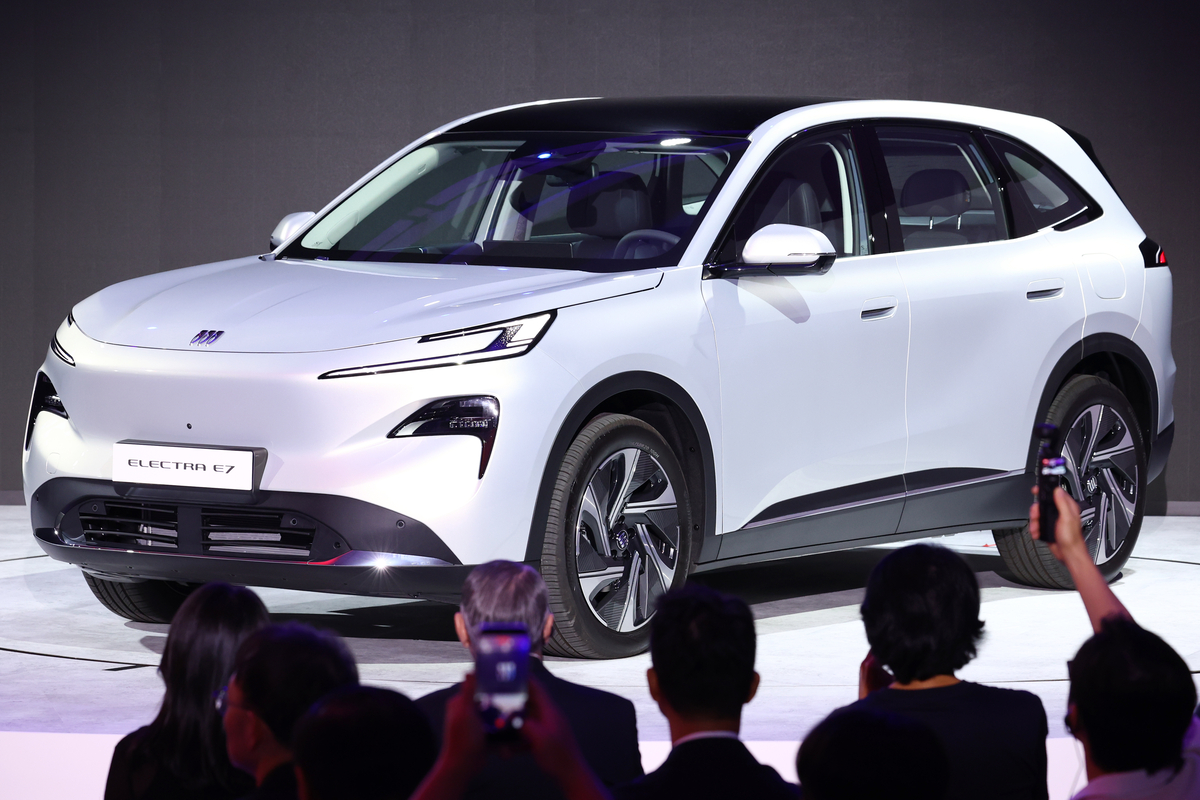 General Motors launches the Buick Electra E7 in South Korea to boost sluggish domestic sales.