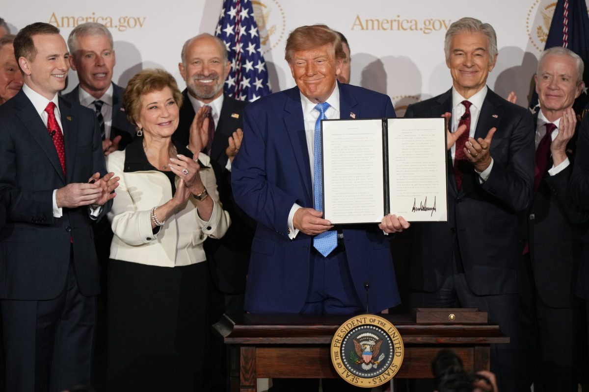 White House launches America.gov, an AI-powered portal simplifying federal website searches.