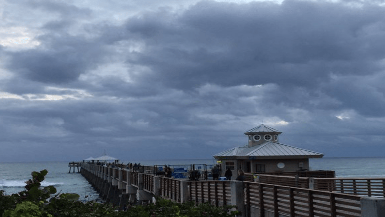 Western Regions Prepare for Warm Weather While the Northeast Faces Cooler Weekend Conditions