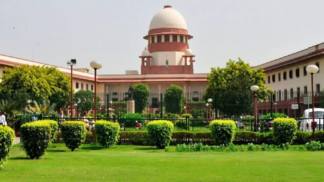 Supreme Court stays the execution of Indian Mujahideen operative Ahmed Bawa.