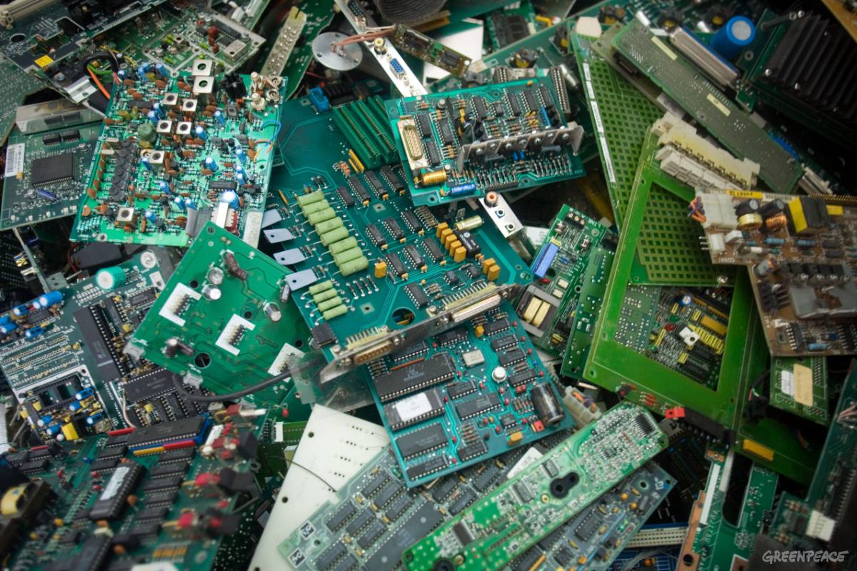 India Issues Notice to Major Firms Over Alleged $714,000 E-Waste Credits