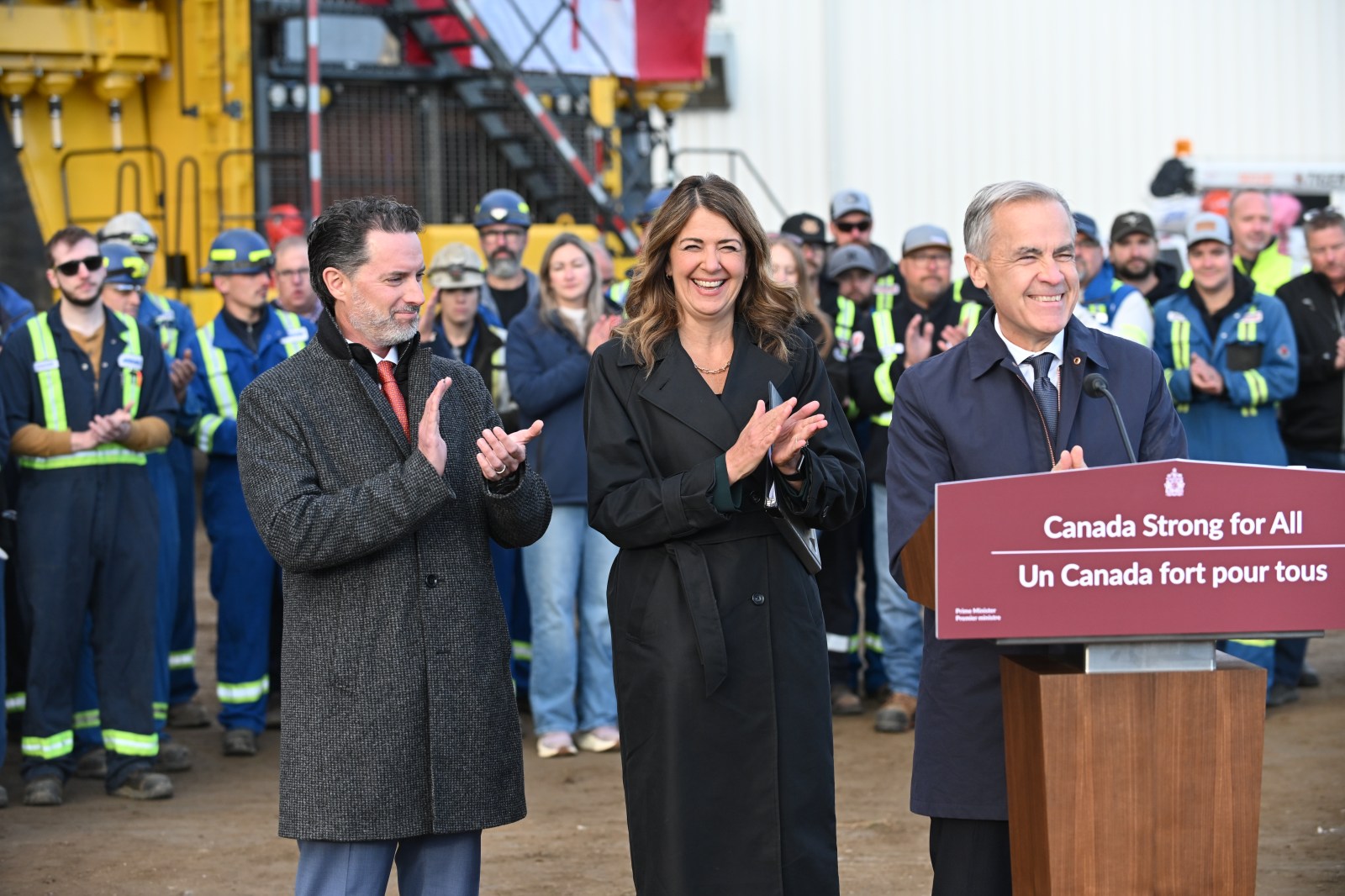 Ottawa and Alberta Fast-Track $44B Pacific Link Oil Pipeline as National Project