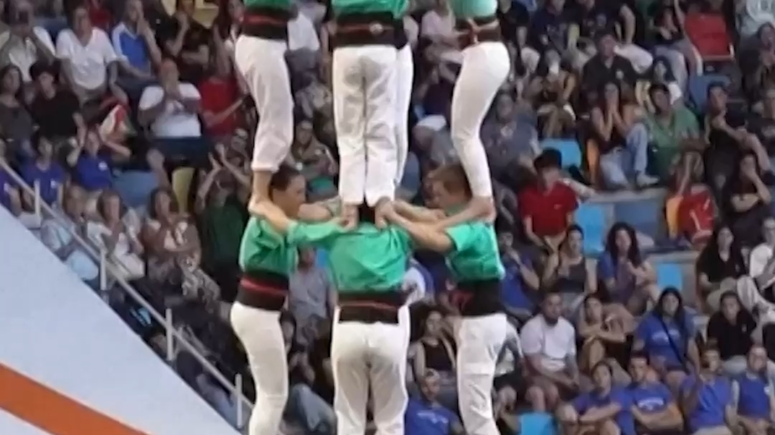 Spain Hosts World’s Largest Human Tower Competition Featuring Traditional Catalan Culture