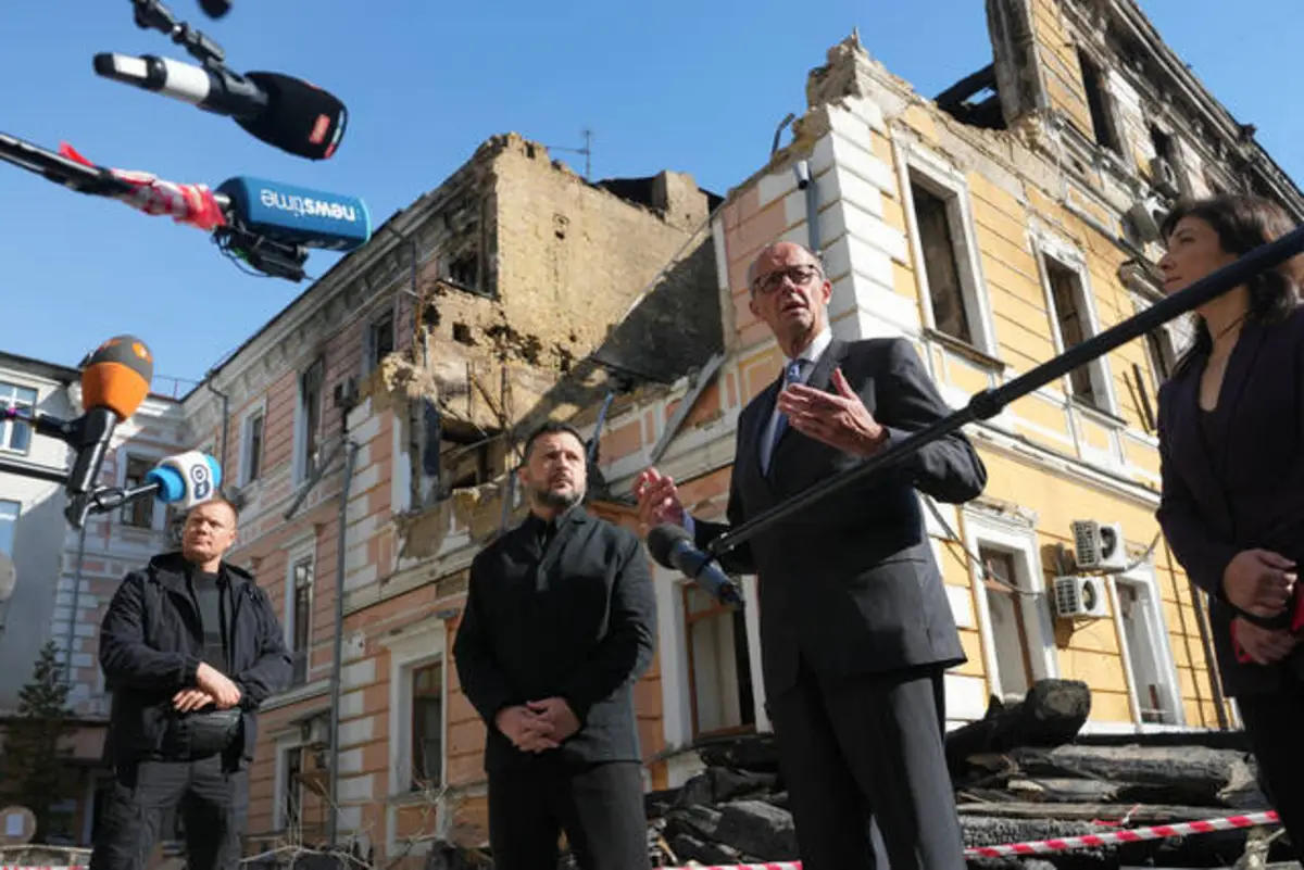 Germany Announces Major New 1.3 Billion Euro Aid Package For Ukraine in Kyiv