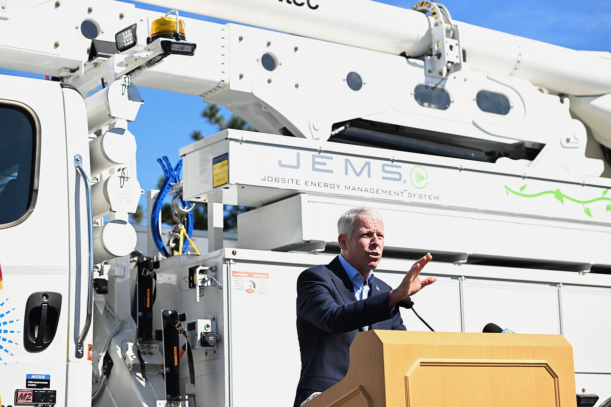 DOE Awards Entergy $13.7M to Upgrade Transmission Lines Across Three States
