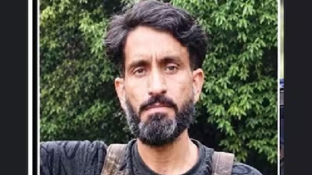 Indian Army kills Lashkar-e-Taiba commander and Pahalgam attack mastermind in Kashmir forest operation.