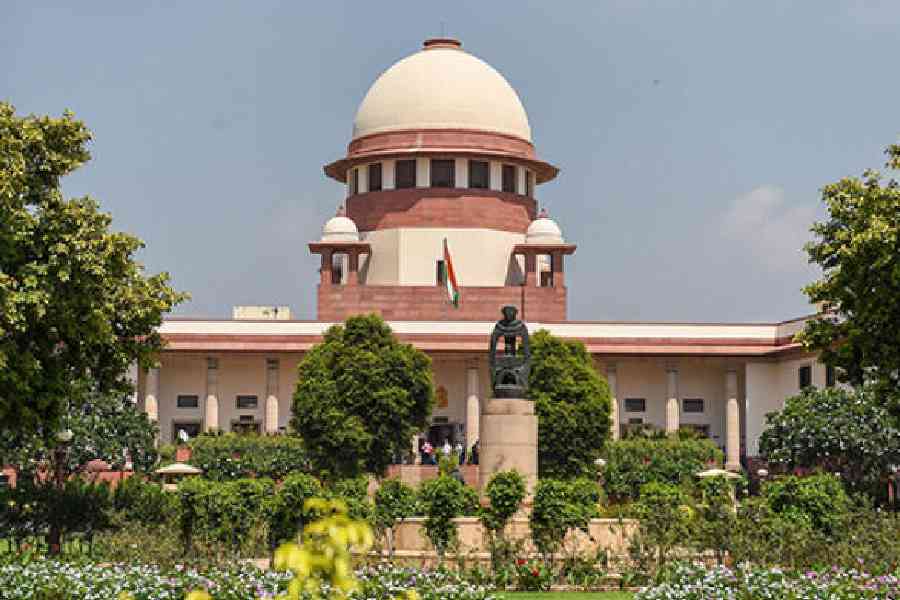 Supreme Court declines to unfreeze TMC bank accounts and urges quick resolution.