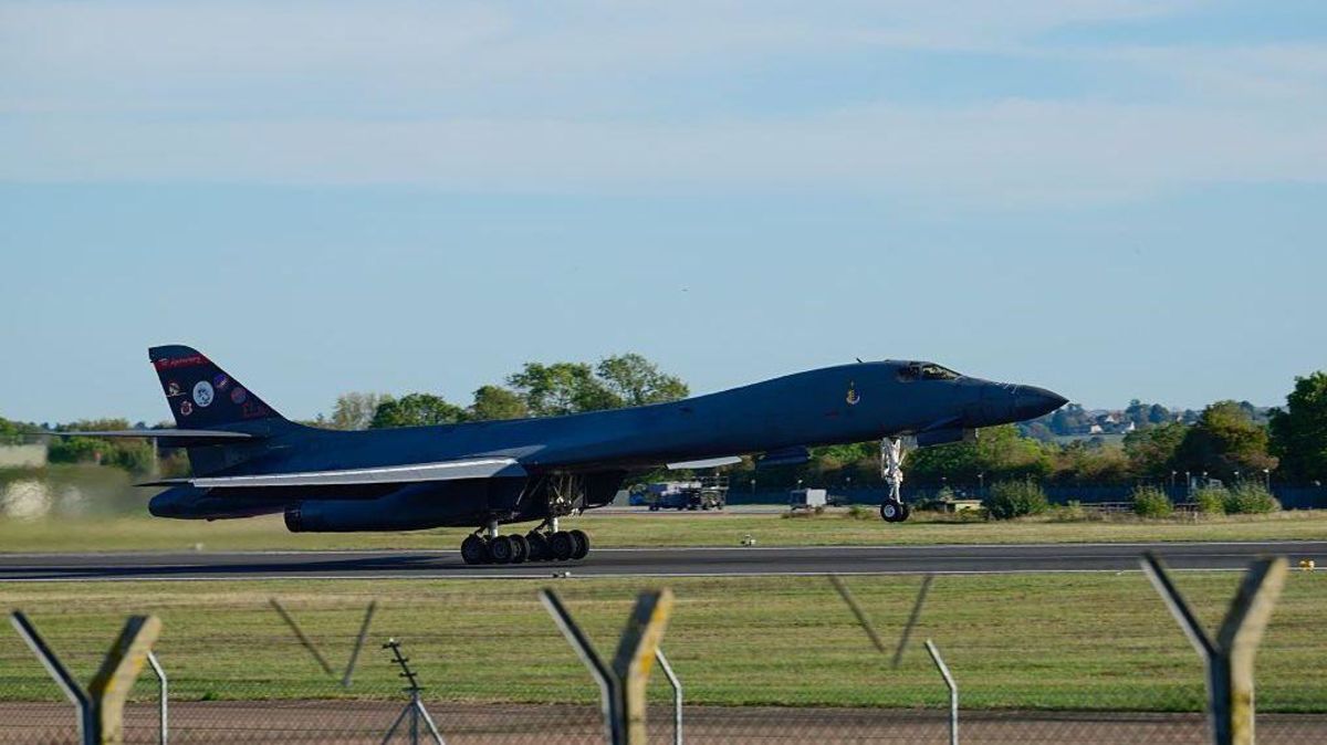 US Removes All Air Force Bombers From UK Base Amid Security Concerns