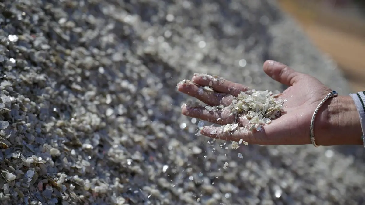 India launches a fresh auction for two Andaman offshore mineral blocks targeting clean energy.