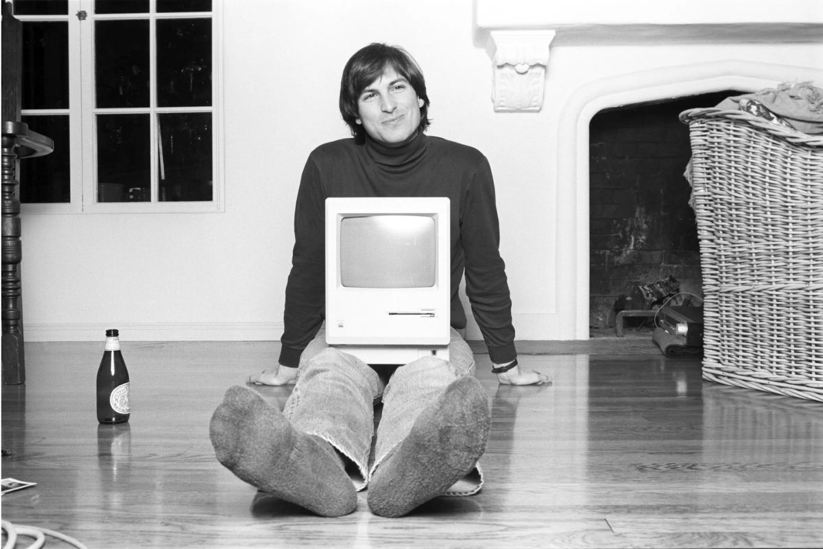 Steve Jobs’ Enduring Legacy Shapes Technology Fifteen Years After His Death