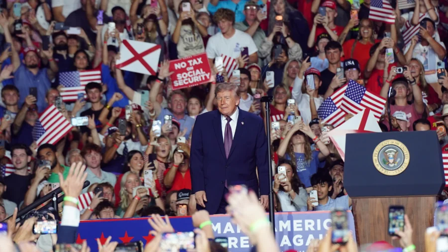 Trump Returns to Alabama to Rally Republicans and Highlight Record Investments