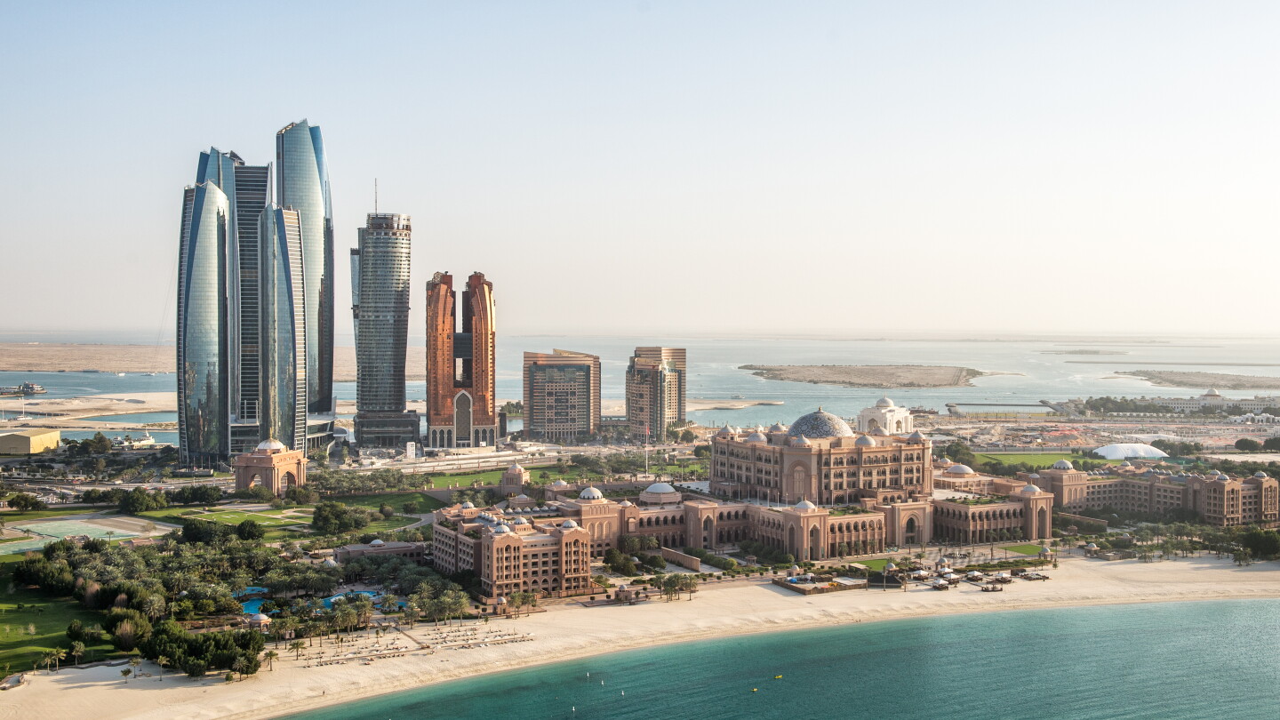 Singapore State Investor Temasek Plans First Middle East Offices in Riyadh and Abu Dhabi