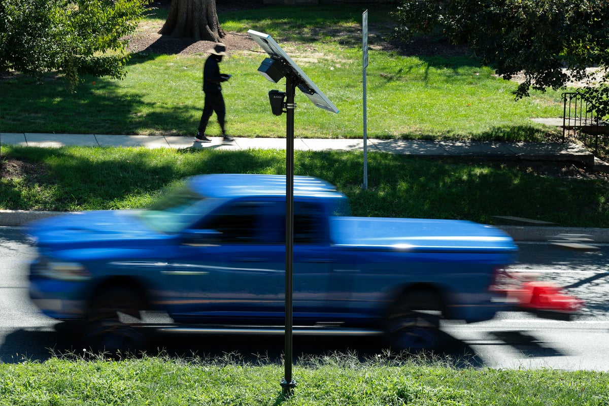 Lawmakers Introduce Bill to Restrict Federal Use of Flock Surveillance Cameras
