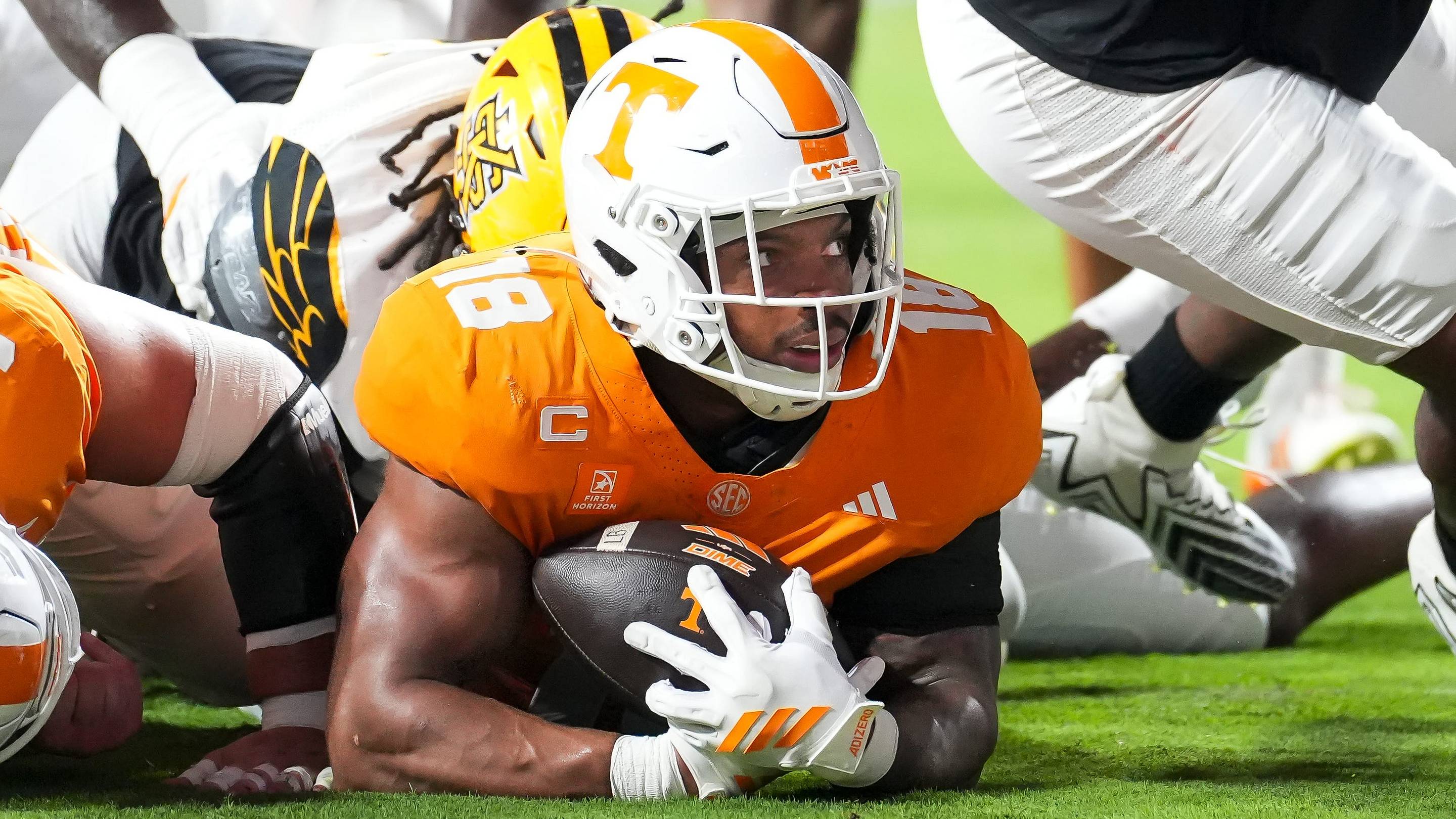 No. 17 Tennessee and Auburn Meet in Crucial Early SEC Clash