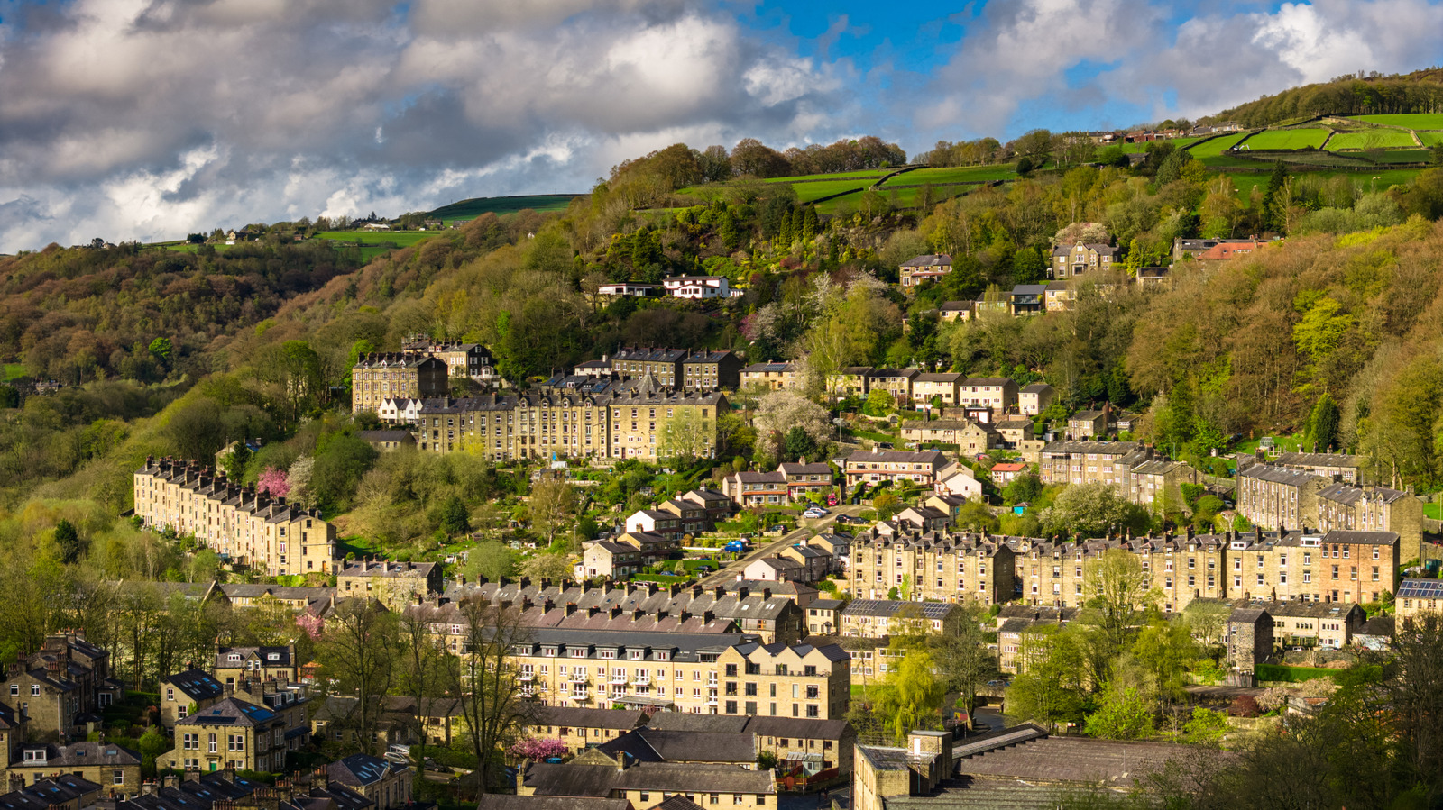 Five Distinctive Towns Across Britain and Ireland Offer Unique Travel Alternatives