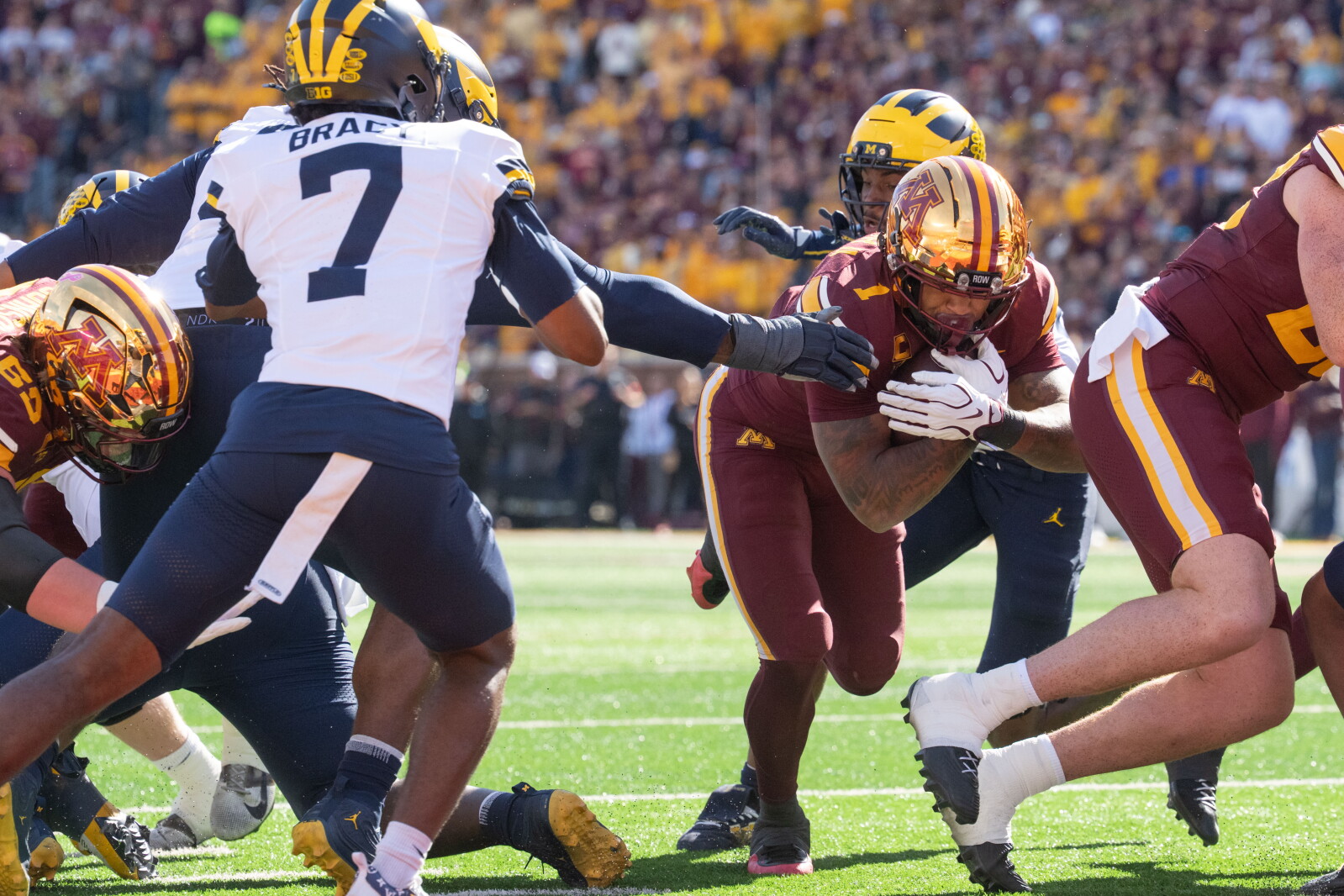 Minnesota Defeats Michigan 20-14 For First Home Win Since 1977
