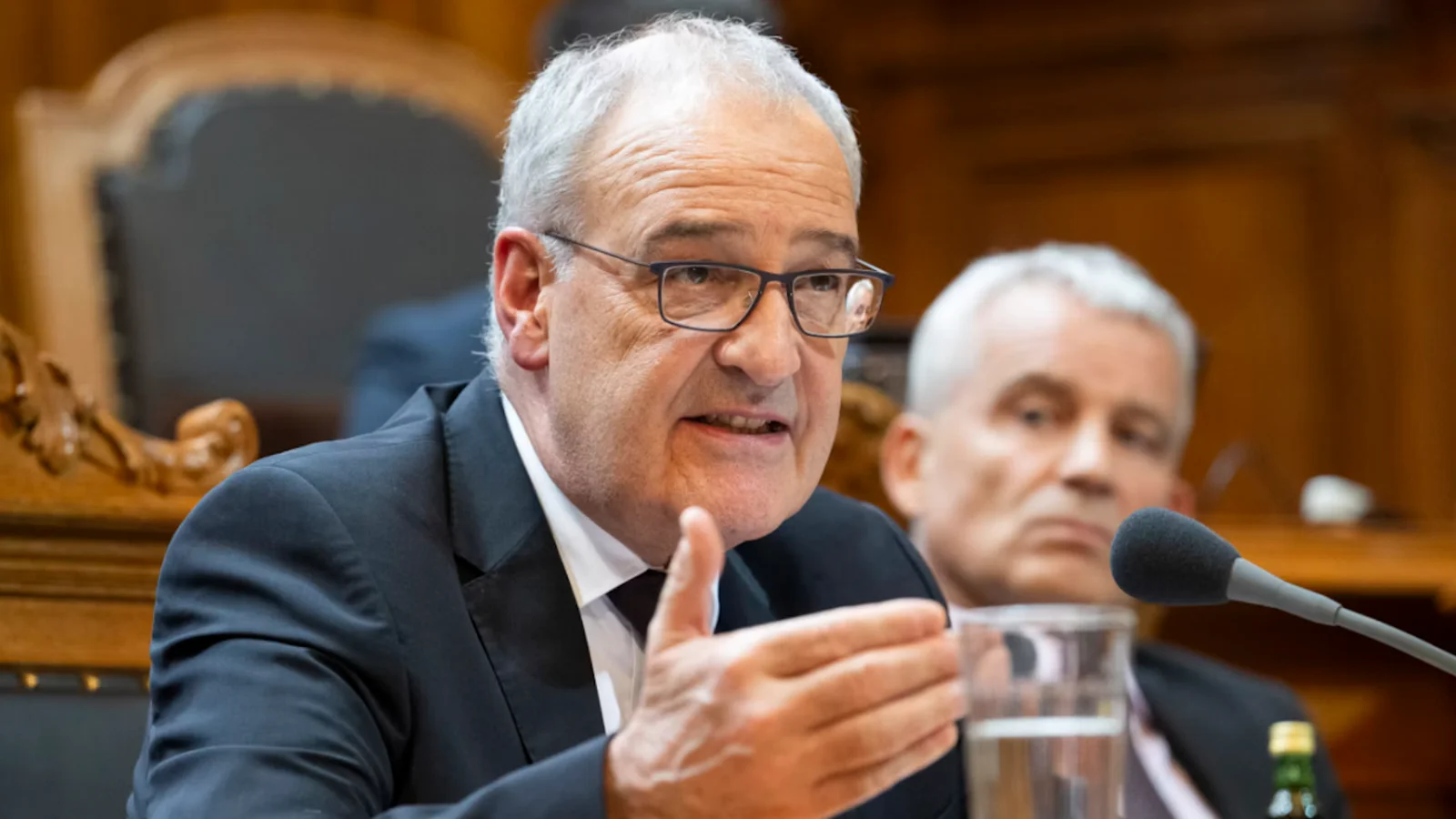 Swiss President Guy Parmelin announces resignation after eleven years in government service.